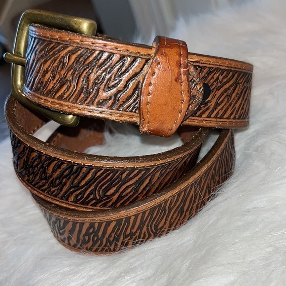 BROWN cowhide Leather belt zebra texture unisex made in USA brass buckle size 34 - Picture 4 of 15